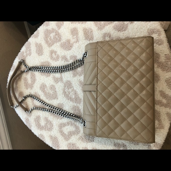 Saint Laurent YSL medium envelope calfskin Cassandra shoulder bag - Picture 11 of 16